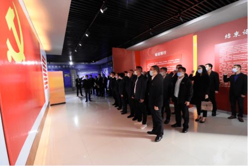 駐馬店市保險(xiǎn)行業(yè)協(xié)會(huì) 清廉金融與文化交流并舉，促進(jìn)行業(yè)健康發(fā)展